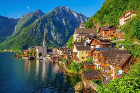 Panoramic view of the village on the steep bank, Hallstatt, Lake Hallstatt, UNESCO World Heritage