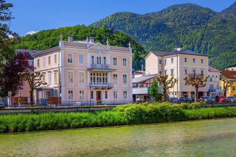 Leharvilla on the banks of the Traun, Bad Ischl, Trauntal, Salzkammergut, Upper Austria, Austria
