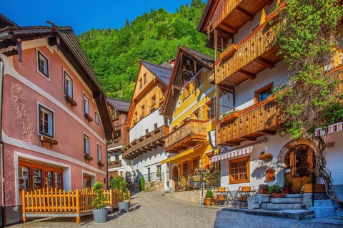 Houses on the market square in the centre, Hallstatt, Lake Hallstatt, UNESCO World Heritage Site,