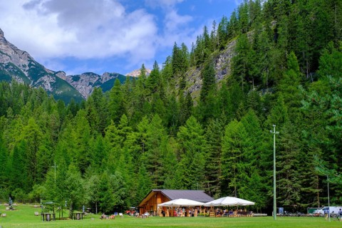 Baita Spiaggia Verde on the Boite river, near Cortina d'Ampezzo, Dolomites, Trentino, Italy