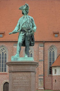 Monument to Prince and Field Marshal Leopold I, inscription, marshal, general, uniform, scroll,