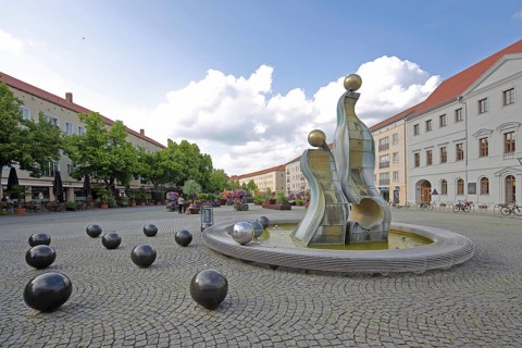 Fountain by Frank Schönemann 2007, modern art, spheres, artisan fountain, town hall square,