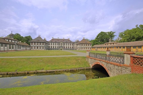 Baroque castle, brook, bridge, Oranienbaum, Dessau-Wörlitz Garden Kingdom, Oranienbaum-Wörlitz,