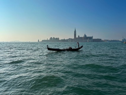Gondola on the lagoon off Venice, lagoon city of Venice, Veneto, Italy
