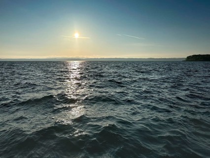 Evening mood, Lake Starnberg, strong waves, Bavaria, Germany