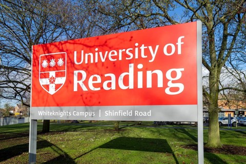University of Reading sign, Shinfield Road Whiteknights Campus, Reading, Berkshire, England, UK