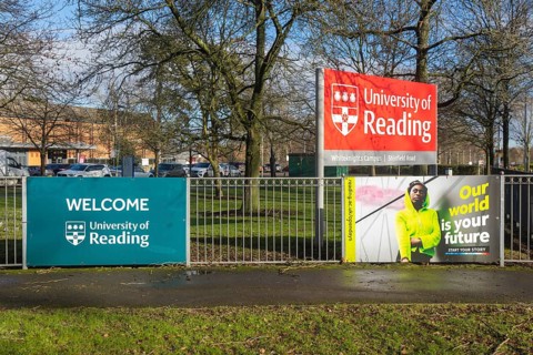 University of Reading welcome sign, Shinfield Road Whiteknights Campus, Reading, Berkshire,
