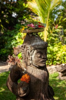 Canang Sari is a Balinese offering that expresses the Sang Hyang Widhi Wasa (God) or the creators
