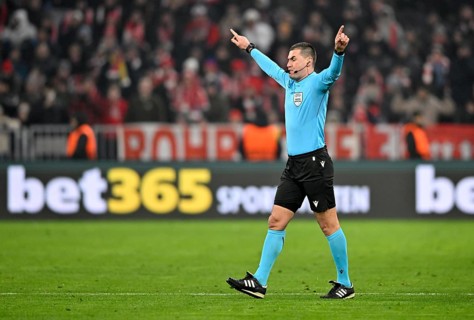 Referee Referee Rade Obrenovic (SVN) Gesture Gesture to VAR, video assistant referee, video