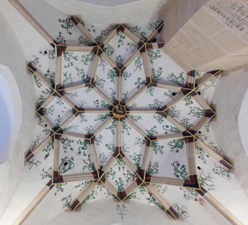 Cross-ribbed vault with flower depictions and lamb Blaubeuren Abbey, Swabian Jura,