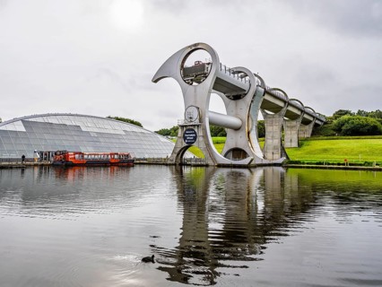 Falkirk Wheel, Forth and Clyde Canal, Falkirk, Scotland, UK