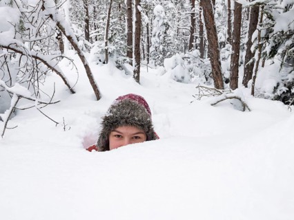 Girl, 14 years old, sunk in deep snow, in snowy pine forest, deep snow, winter, funny, humor, Upper