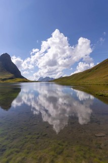 Rappensee, left Kleiner Rappenkopf, 2276m, behind the Schafalpenköpfe, above it the Mindelheimer