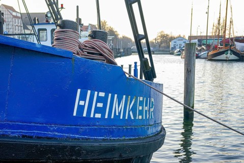 The HEIMKEHR piling boat, built in 1901, is now moored in the museum port of the Hanseatic City of