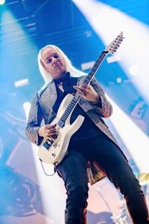 Olof Mörck, guitarist of Amaranthe, live on Arcane Dimensions Tour 2026 at Munich's Zenith on 17.01