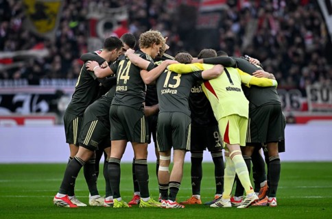 Team building, circle of the team in front of the start of the game 1. FC Union Berlin, MHPArena,