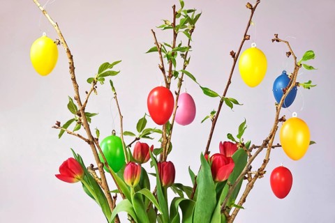 Still life with Easter eggs, Easter bouquet, Germany