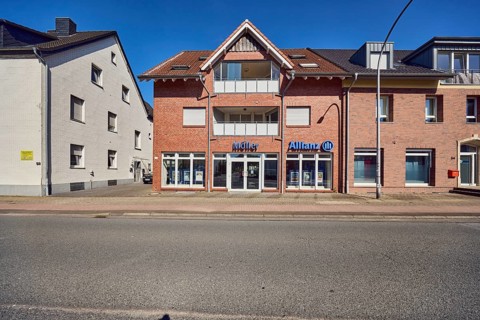 Allianz Möller, residential and commercial buildings, brick buildings, general architecture,