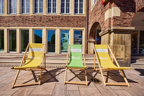 Sun loungers with inscription, Das gute Leben in Borken, Münsterland. The Good Life, FARB - Forum