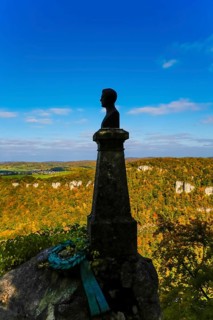 Wilhelm Hauff memorial, rocks above the Echaz Valley, monument from 1839, obelisk with bronze bust,