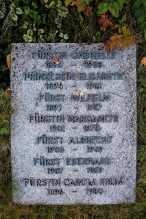 Großengstingen cemetery, tombstone, memorial stone of the ducal family at Lichtenstein Castle,