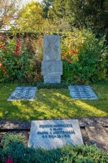 Tombstone of the ducal family, graves, memorial, in the back memorial stone in memory of the ducal