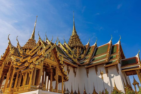 The Grand Royal Palace, the main entrance to the Dusit Maha Prasad throne hall with overlapping