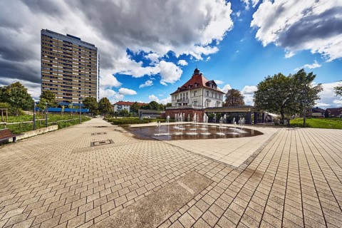 Villa Schmidt restaurant, park, fountain, hedge, lawn, paths, residential buildings, residential