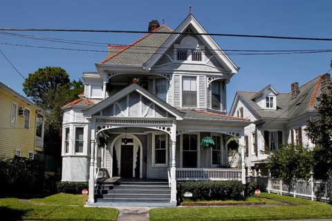 Large Victorian house with veranda in the Garden District, New Orleans, Louisiana, USA