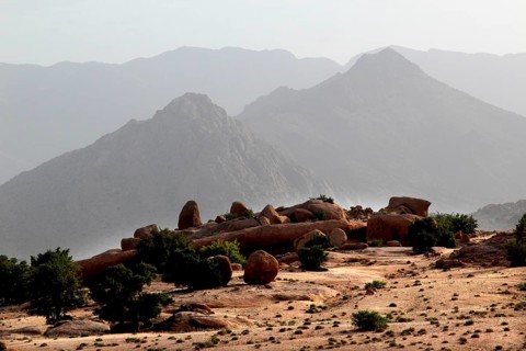 View of the vast, mountainous hinterland of Tafraoute in the distance, Tafraoute, Souss-Massa,