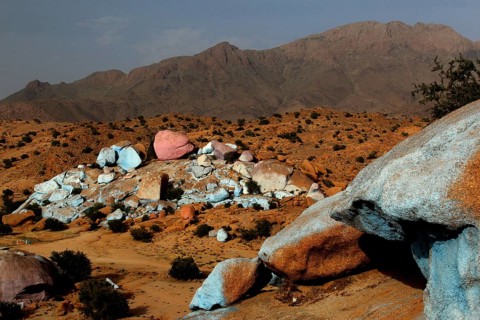 Rocky hills with colour-contrasting stones in the desert area of Tafraoute, Tafraoute, Souss-Massa,
