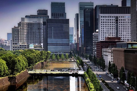 View from roof terrace of modern buildings and the Imperial Palace in Tokyo, Tokyo, Nihombashi,