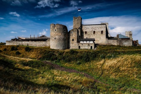 Ruins of the Teutonic Order Castle in Rakvere with blue sky in the background, Rakvere, Estonia