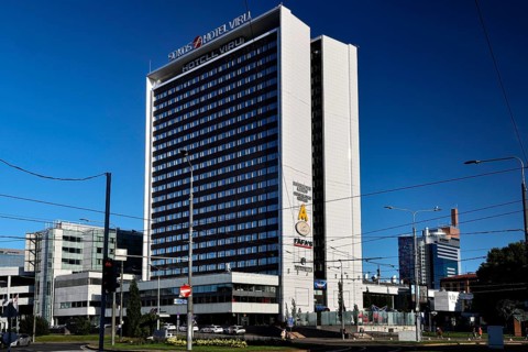 Modern high-rise hotel in Tallinn with mirrored window front, Tallinn, Harju, Estonia