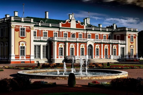 Katharinental Castle in Baroque style, with well-kept park and central fountain, Tallinn, Harju,