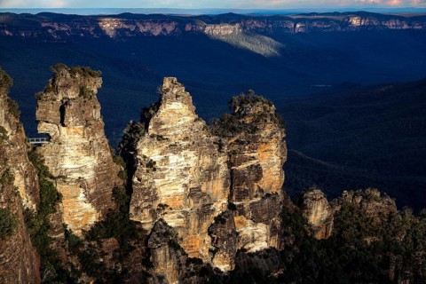 Close-up view of Three Sisters rocks at Echo Point, surrounded by nature, Blue Mountains, NSW,