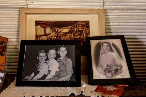 Collection of nostalgic black and white photos of children and brides, zero