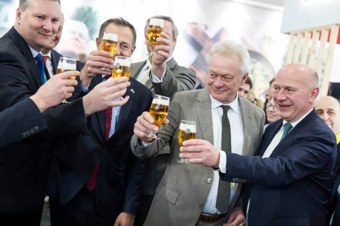 Alios Rainer (Federal Minister of Agriculture, Food and Home Affairs) and Kai Wegner (Governing