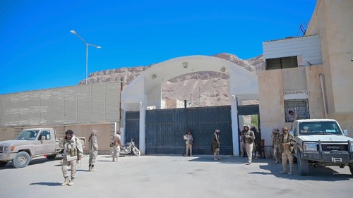 In Seiyun, Yemen on January 04, 2026, soldiers of the Yemeni Armed Forces take full control of the