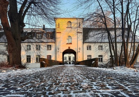 The bailey of Lauersfort Castle in winter, Moers, Wesel district, Lower Rhine, North