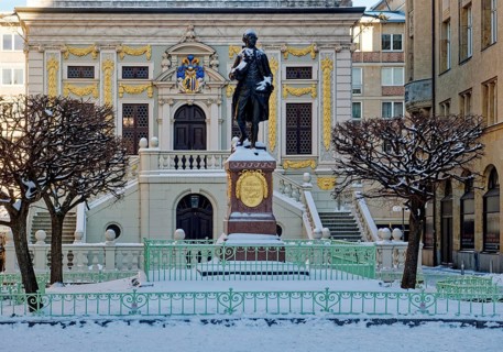 Baroque Old Trade Exchange, bronze statue of the Goethe monument by Carl Seffner depicting Johann
