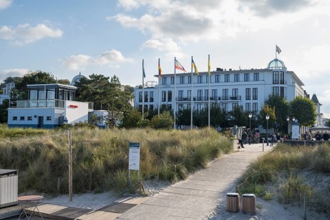DLRG station and hotel on the promenade, beach exit, Binz, seaside resort, Rügen island, Baltic