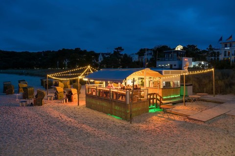 Beach bar, illuminated, Blaue Stunde, Binz, seaside resort, Rügen island, Baltic Sea,