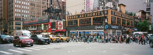 Beer Authority, 300 W 40th St, New York, USA