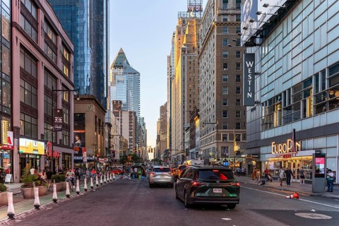 8th Ave, New York, USA