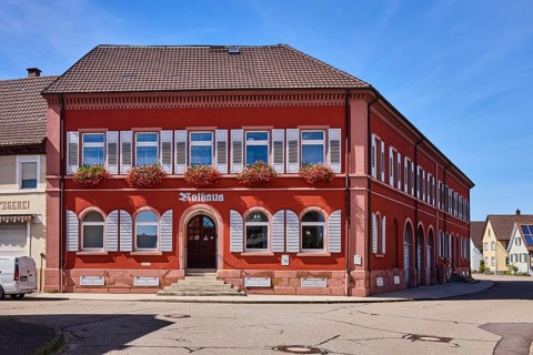 Grafenhausen Town Hall, façade with windows, shutters and cellar hatches, stairway, flower boxes,
