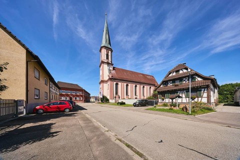 St. James church, church tower, half-timbered house, residential building, commercial building,