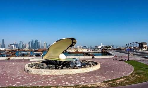 The Pearl Monument, opened oyster fountain at AI Corniche, Doha Qatar