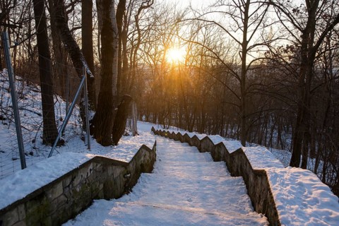Snow-covered staircase with evening sun in Volkspark Friedrichshain on 07.01.2026