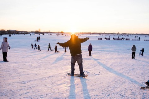 An athlete rides down the toboggan hill on Tempelhofer Feld in Berlin on 11.01.2026